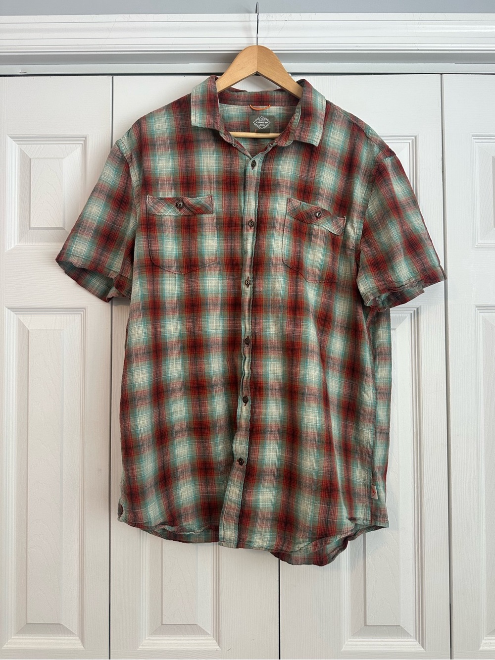 100% Cotton St. John’s Bay Men's Casual Short-Sleeve Plaid Button-Down Shirt, XL